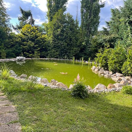 Ruhige Ferienwohnung , Ideal Fuer Berufspendler Hadamar Esterno foto