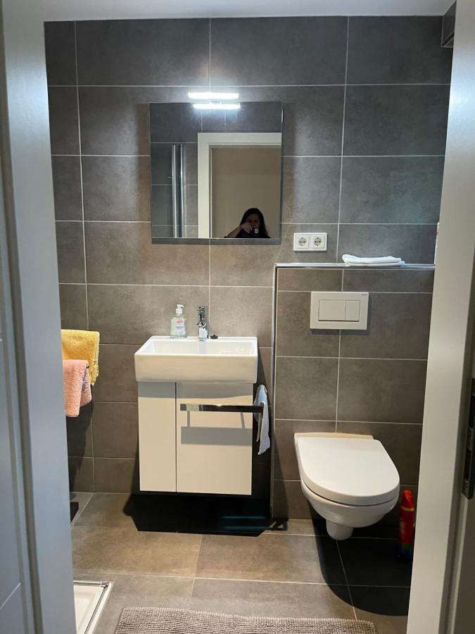 Ruhige Ferienwohnung , Ideal Fuer Berufspendler Hadamar Esterno foto